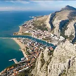 Roko Lägenhet Omiš