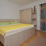 Roko Lägenhet Omiš