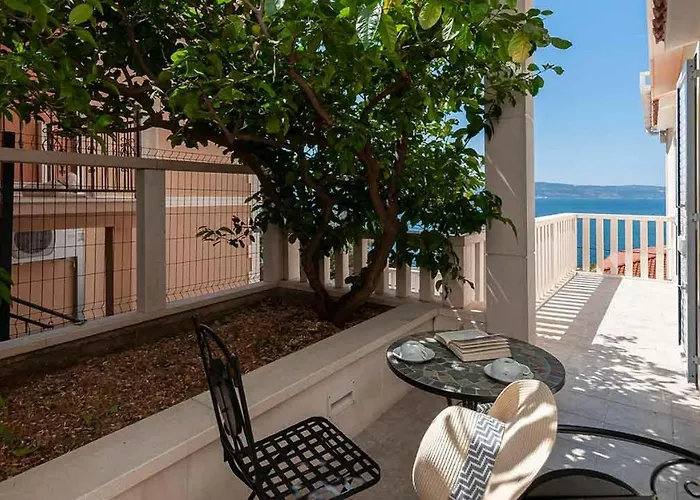 Apartment Roko Omiš